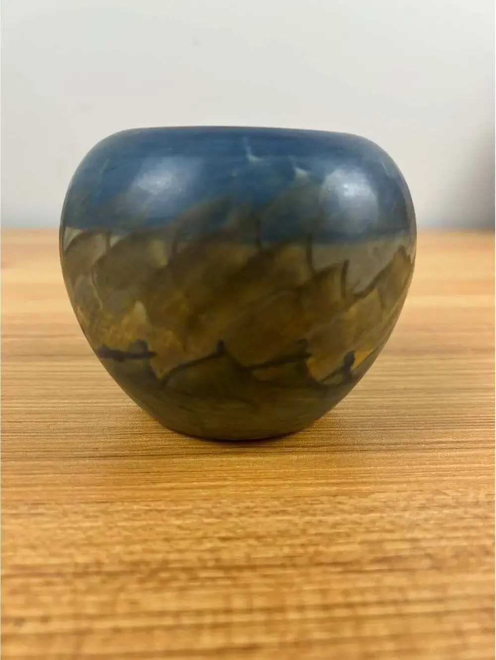 Peters And Reed Art Pottery Landsun Blue Cabinet Vase